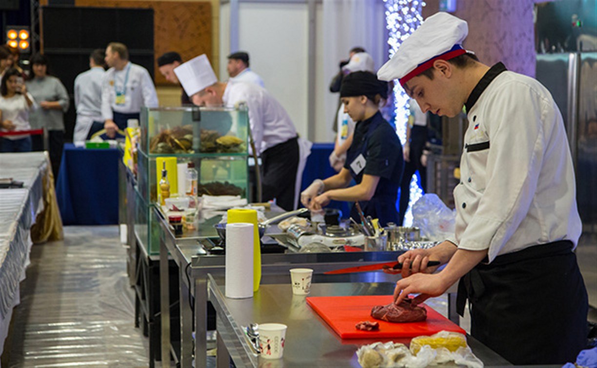 В юбилейном сахалинском кулинарном чемпионате участвуют больше 70 человек