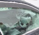"Жалко машину": южносахалинец разыскивает владельца авто, забывшего в метель закрыть окно