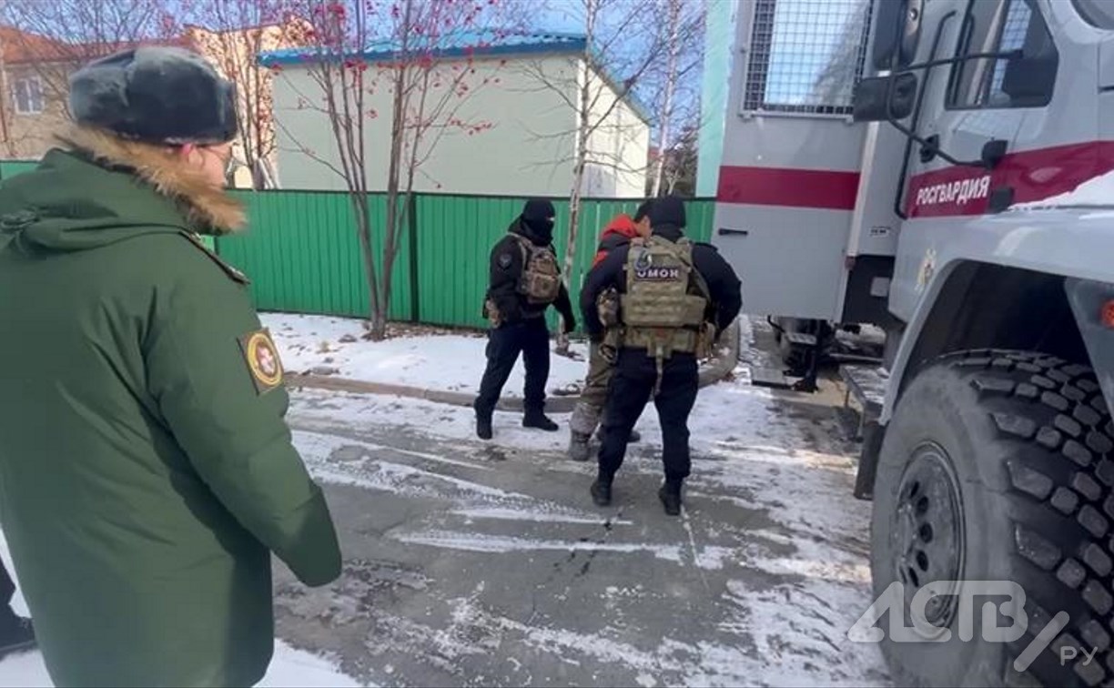 В Южно-Сахалинске 5 бывших иностранцев отправили с работы в военкомат
