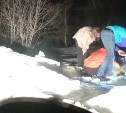 "Там человек 30, и все копают": таксист нашёл на Сахалине поляну с наркотиками