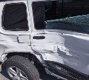 В Южно-Сахалинске столкнулись грузовик и "Лада", пострадал пассажир