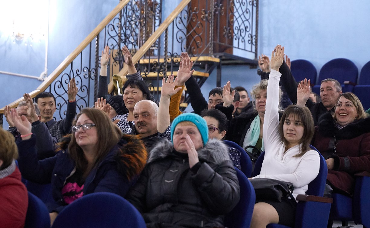 Жители Старорусского проголосовали за проект реконструкции дорог в своем селе