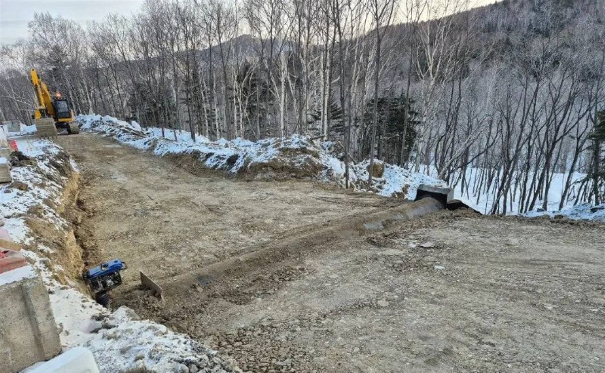 На участке дороги Тымовское — Александровск-Сахалинский продолжают замену водопропускных труб