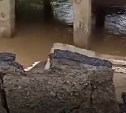 Рухнул мост в Приморье: в провал упал автомобиль с двумя людьми