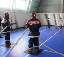 Юные сахалинские пожарные соревновались «На линии огня»