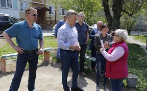 Южносахалинцы пожаловались городским властям на некачественные бордюры