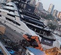 Роскошную яхту российского миллиардера заметили в порту на Сахалине