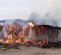 Появились фото хозпостройки, сгоревшей в Огоньках