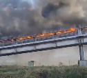 Крупный пожар на Сахалине: выгорел 150-метровый участок угольного конвейера