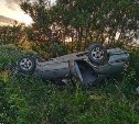 У Пригородного смертельное ДТП: автомобиль наехал на леерное ограждение и перевернулся 