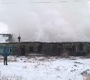 Двухподъездный барак сгорел в Южно-Сахалинске