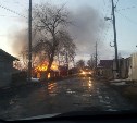 В Южно-Сахалинске потушили нежилой дом