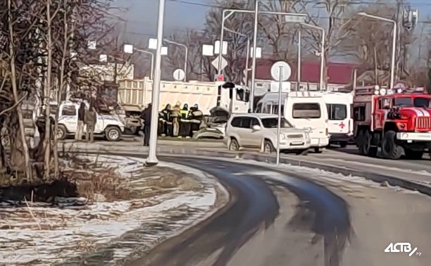 Мужчина и женщина пострадали в ДТП в Южно-Сахалинске