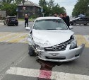 Две "Тойоты" столкнулись в Южно-Сахалинске