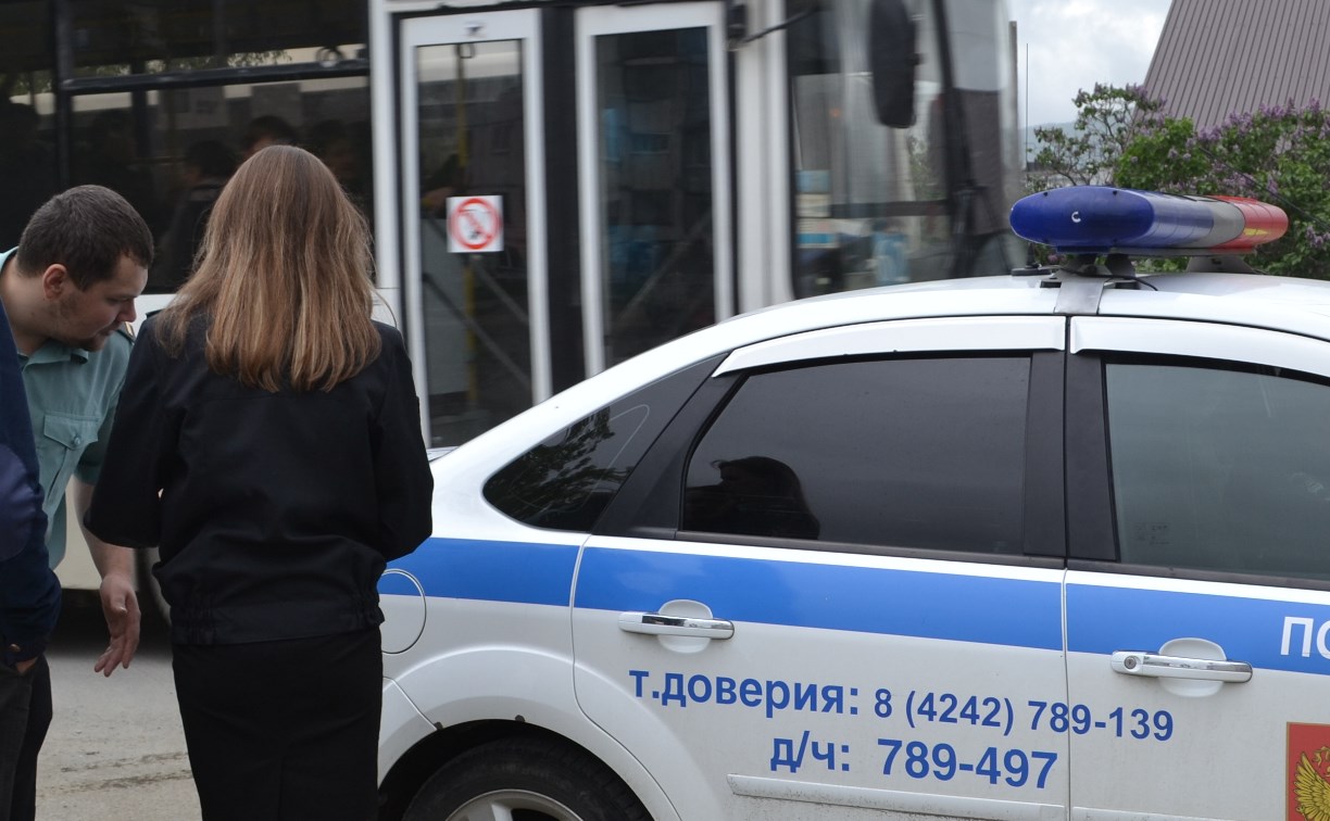 За один день инспекторы ГИБДД и приставы встретили на улицах Южно-Сахалинска 50 должников