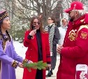 Нивхи с веточками станцевали Филиппу Киркорову в Южно-Сахалинске