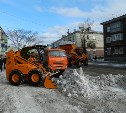 Более 30 снегоуборочных машин вышли на дороги Холмска
