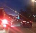 "Долгий" железнодорожный светофор собрал большую пробку в Южно-Сахалинске