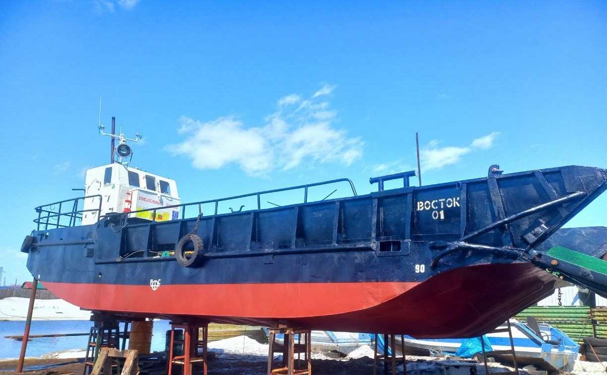 От двигателя до палубы: баржу "Восток-01" в Поронайске обновили к навигации-2026