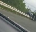 Автомобиль вылетел на дорожный отбойник недалеко от Долинска