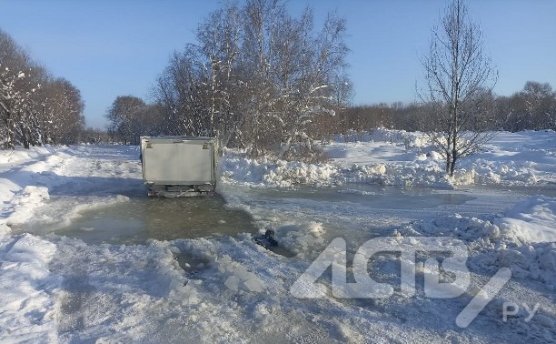 Хлебовозка увязла на дороге между Адо-Тымово и Чир-Унвдом