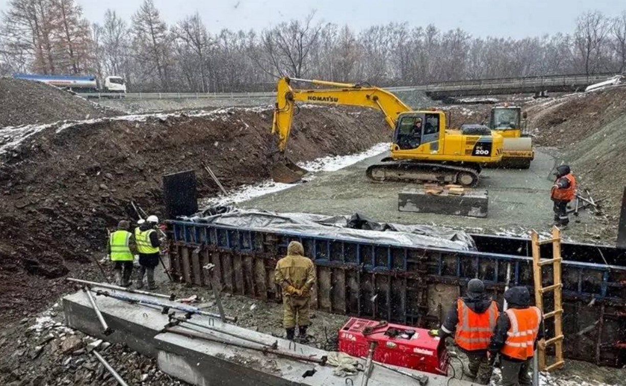 Мост через реку Христофоровку восстановят раньше срока