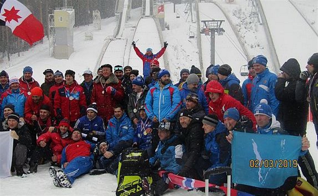 Сахалинец принял участие в чемпионате страны по прыжкам на лыжах с трамплина среди ветеранов