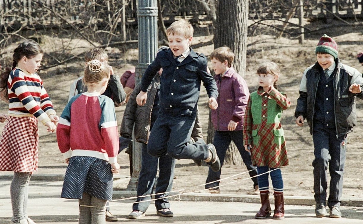 Тест "назад в СССР": возвращаемся в детство и вспоминаем любимые дворовые игры