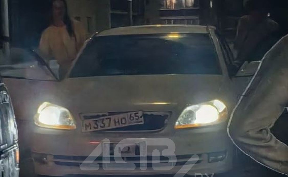 В Озёрском пьяная автомобилистка разбила телефоны детей, а потом бутылкой – голову мужчине