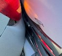 Очевидцев столкновения Toyota Corolla Axio и Nissan Teana ищут в Южно-Сахалинске