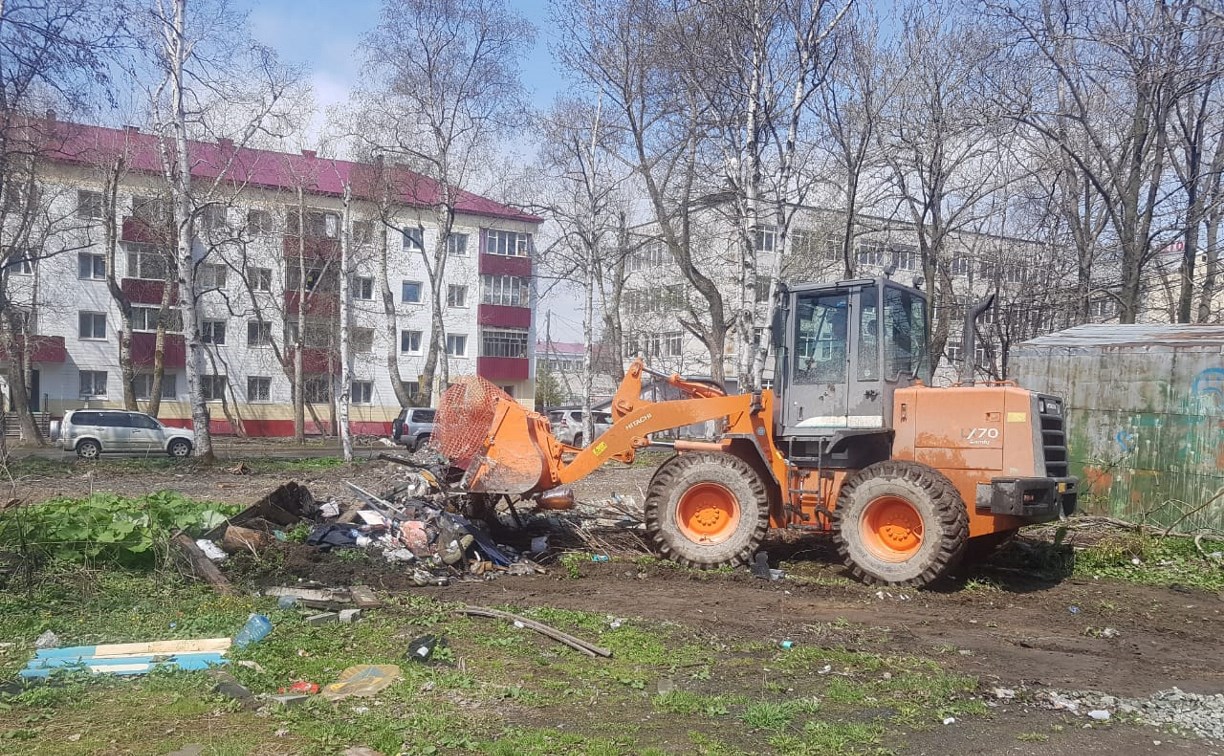 Более 400 несанкционированных свалок выявили в Сахалинской области 