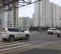 В Южно-Сахалинске опять меняют работу светофора, который собирал огромные пробки