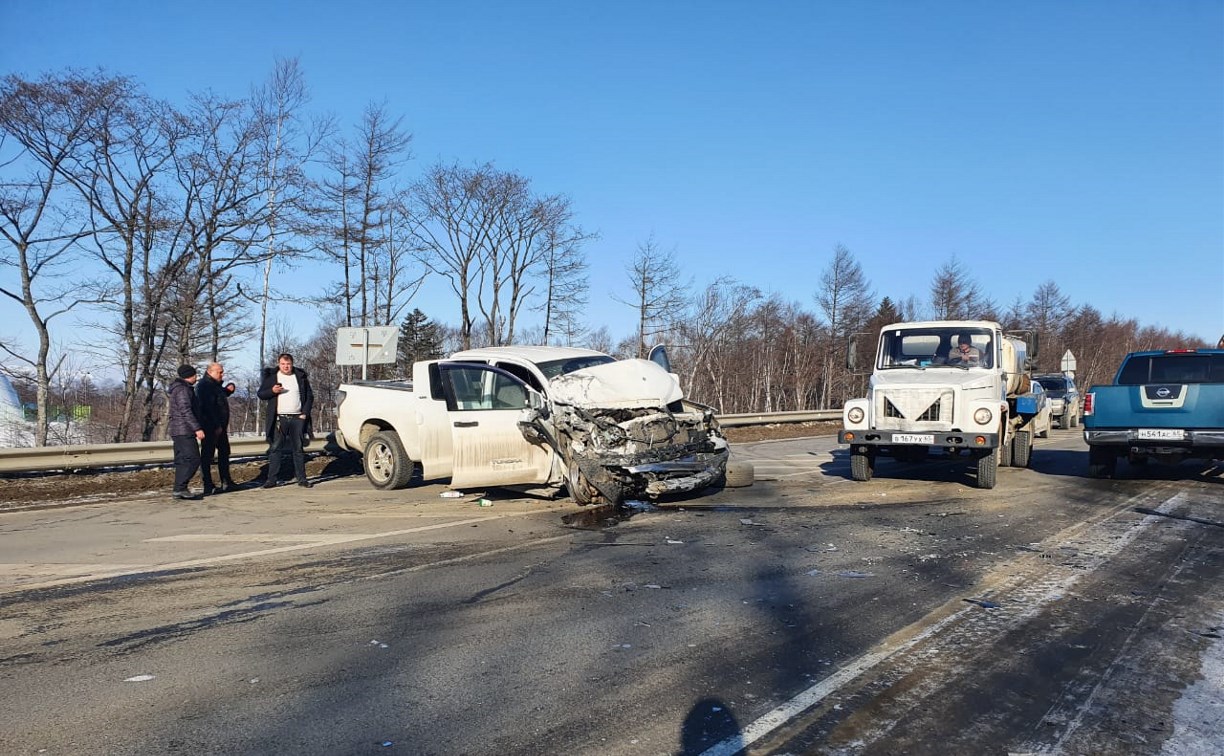 Два человека погибли при ДТП на Корсаковской трассе