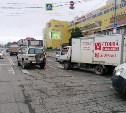 Грузовик сбил женщину на пешеходном переходе в Южно-Сахалинске