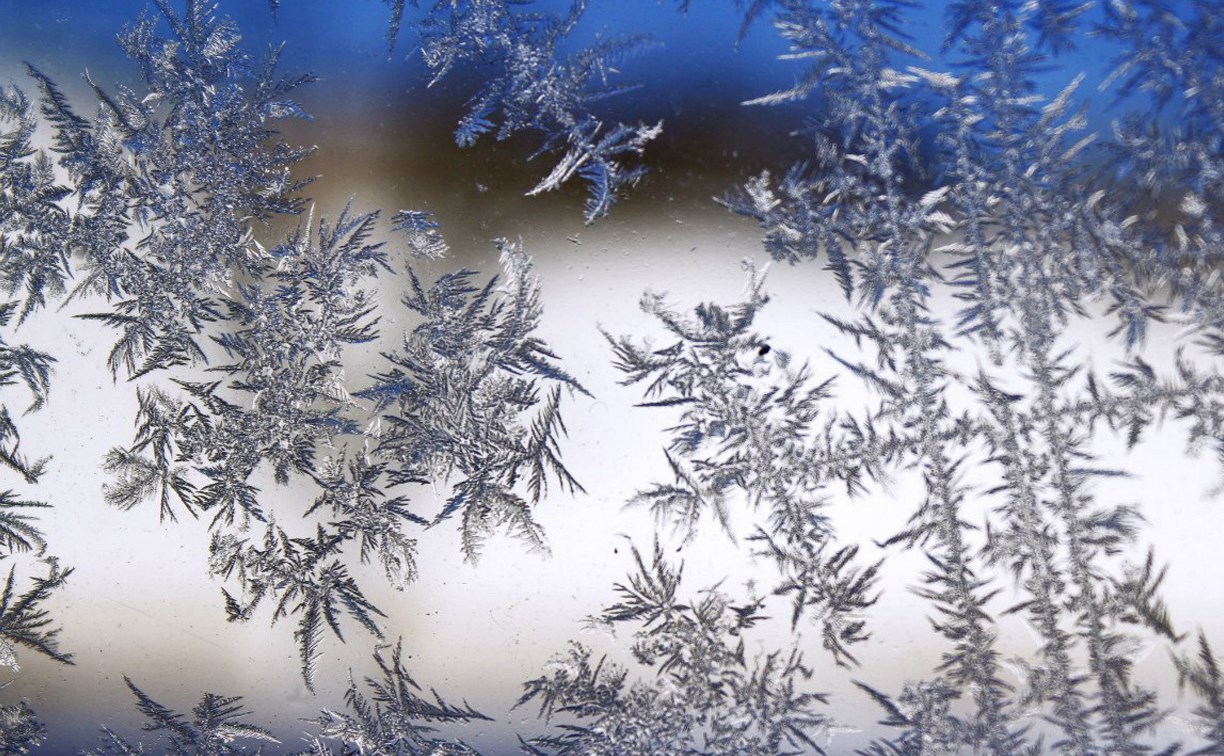 Снег и ближе к нулю: какой будет погода в районах Сахалинской области 19 ноября