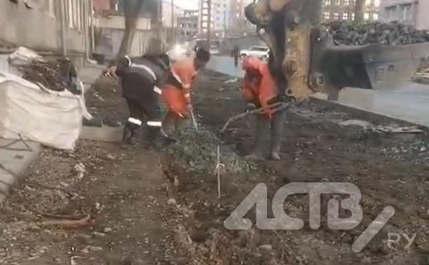 "Тротуар как дорога": жильцы домов по ул. Бумажной в Южно-Сахалинске недовольны итогами реконструкции 