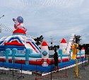 В парке Корсакова заработал огромный батут