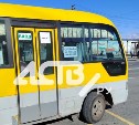 Очевидец: "Водители автобусов в Холмске отключают терминалы, а оплату принимают себе на карты"