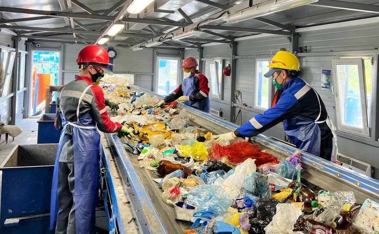 Рекордный объём вторсырья собрали сахалинцы в феврале - отходы отправили на переработку на материк