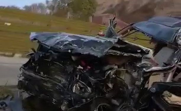 Чудом выживший в ДТП с КамАЗом водитель исчез с места происшествия на Сахалине