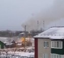 Источник: утром в пригороде Южно-Сахалинска загорелся частный дом
