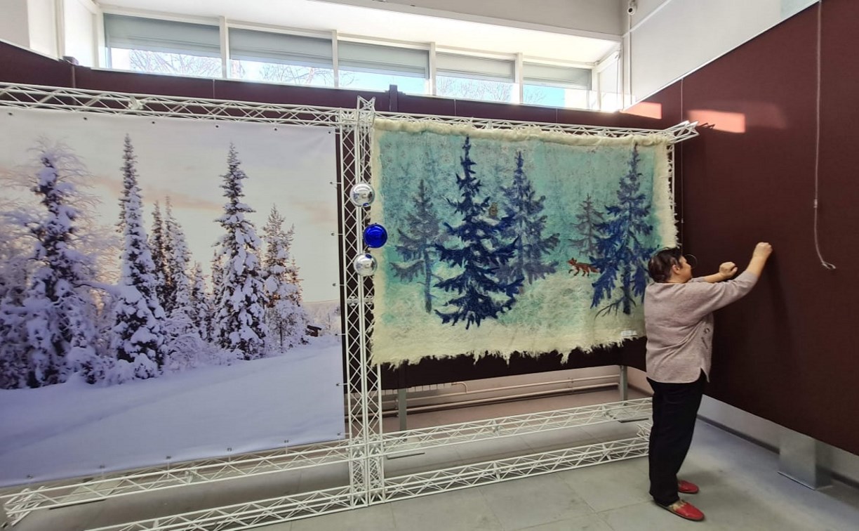 Выставка "Новогодний калейдоскоп" откроется сегодня в Южно-Сахалинске