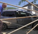 Южносахалинец спас провалившегося в яму водителя с помощью доски и собственного веса