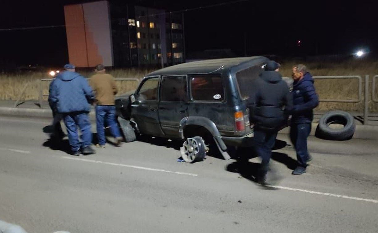 Две иномарки столкнулись в Углегорске: перед разбит, колесо отлетело
