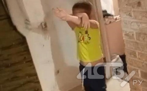"Топи себя!": на Сахалине мать жестоко издевается над шестилетним сыном-аутистом