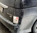 Неизвестный повредил минивэн в Южно-Сахалинске и скрылся - поиск очевидцев