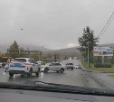 "Развернуло на 180 градусов": два автомобиля столкнулись на улице Пуркаева в Южно-Сахалинске