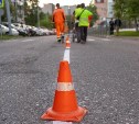 На дорогах Южно-Сахалинска после зимы обновили разметку и установили 150 "лежачих полицейских"