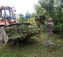 Активисты убрали мусор и сухую траву у берегов реки Зима в Южно-Сахалинске