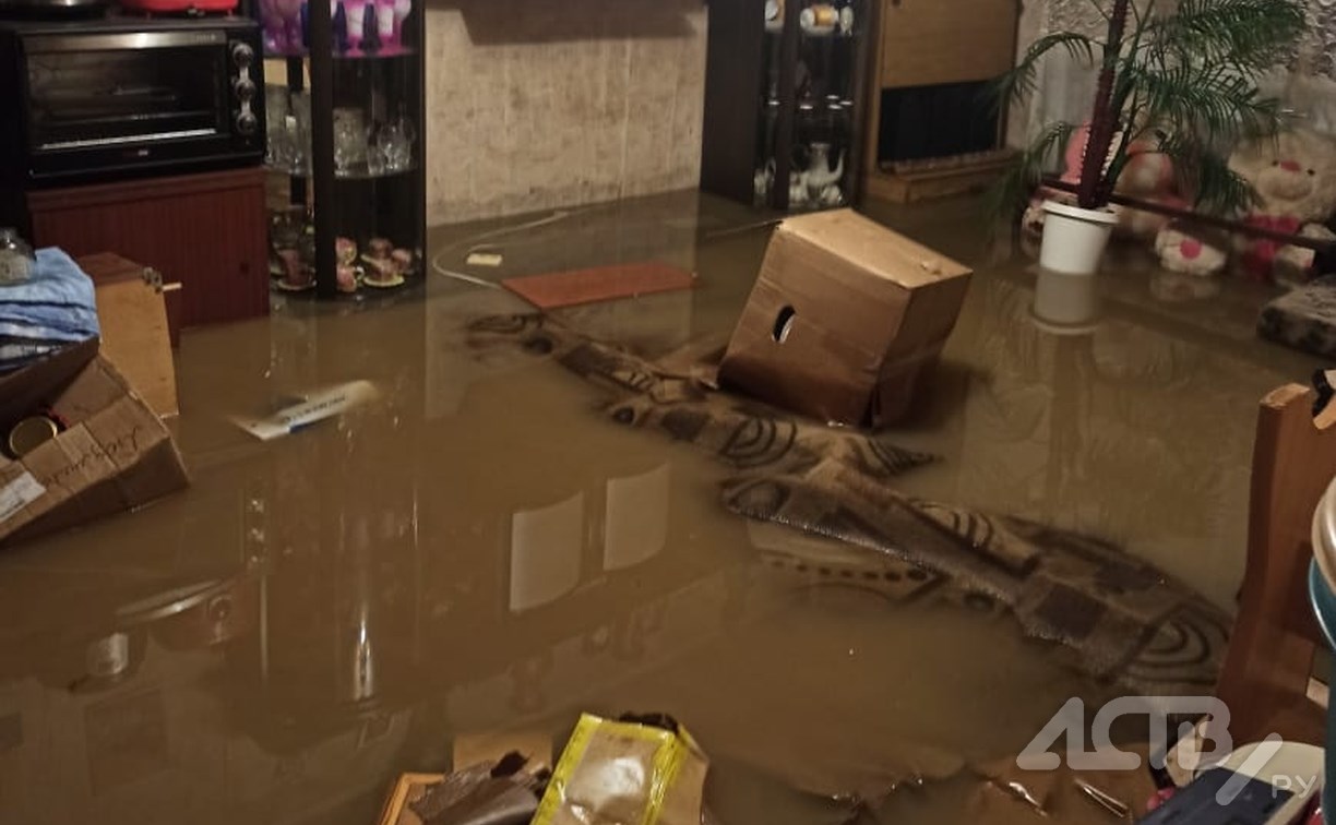 Власти Сахалина оказывают помощь южным районам, затопленным в результате циклона